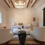 Palace Modern Residences At The Railyard - 2 Compound Holiday home *